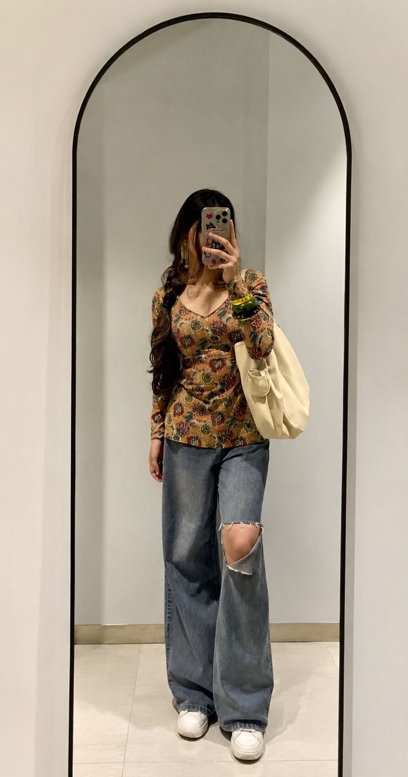 Mirror Effect Photo Prompt